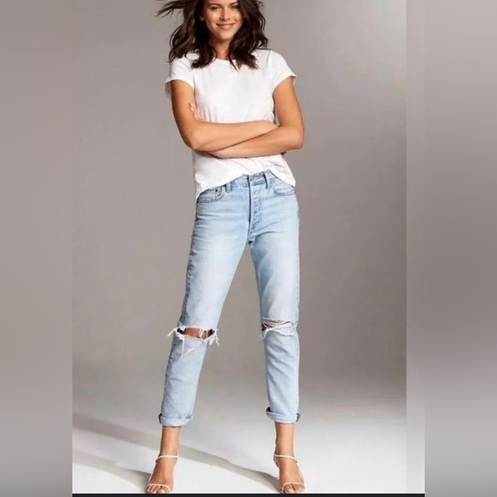 Denim forum the ex boyfriend Women's Light Blue Distressed Jeans